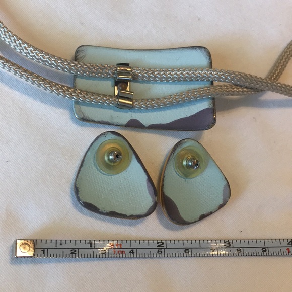 Ceramic bolo tie and matching earrings - Picture 3 of 3
